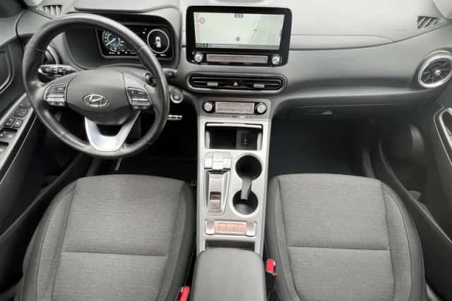 Hyundai Kona (2022) thumbnail 2