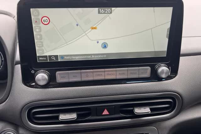 Hyundai Kona (2022) thumbnail 5
