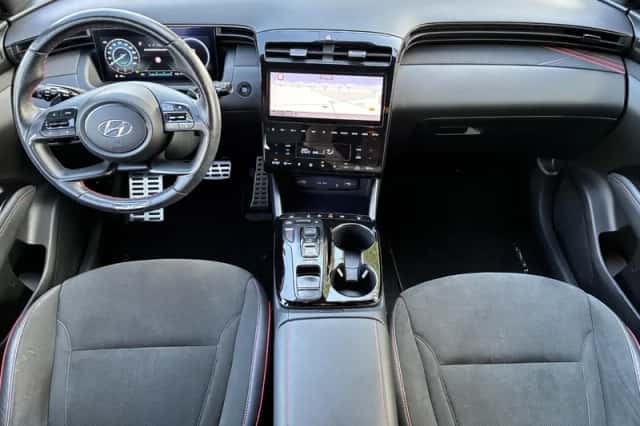 Hyundai Tucson (2022) thumbnail 2