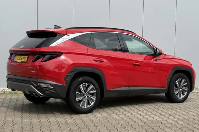 Hyundai Tucson (2021) thumbnail 3