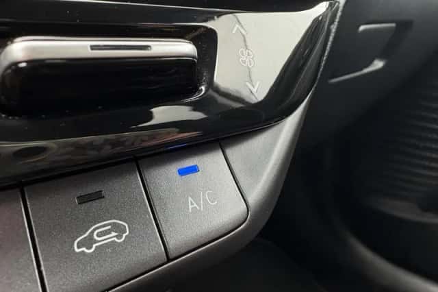 Hyundai i20 (2024) thumbnail 4