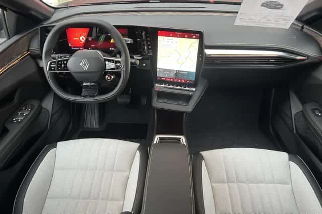 Renault Mégane E-Tech (2026) thumbnail 2