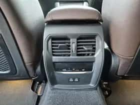 BMW i4 (2024) thumbnail 42
