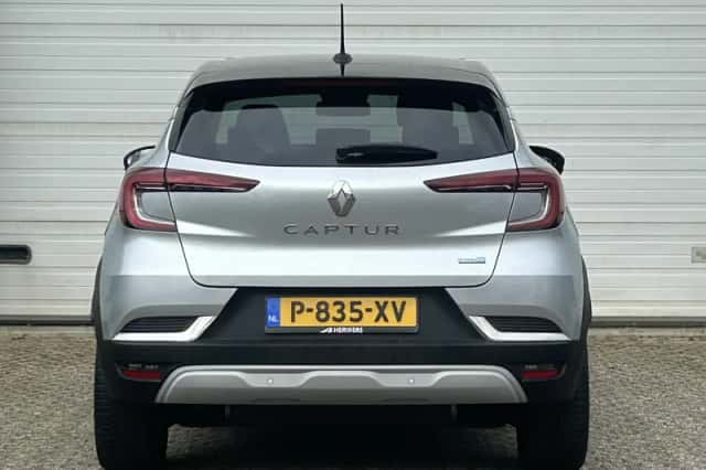Renault Captur (2021) thumbnail 35