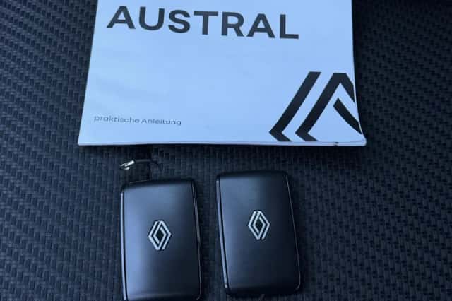 Renault Austral (2025) thumbnail 4