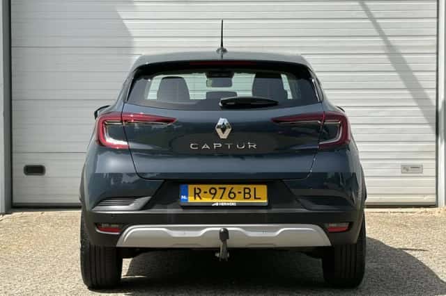 Renault Captur (2022) thumbnail 24