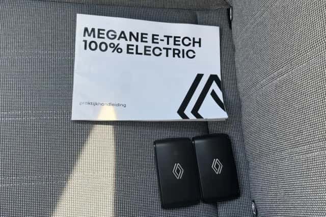 Renault Mégane E-Tech (2025) thumbnail 5