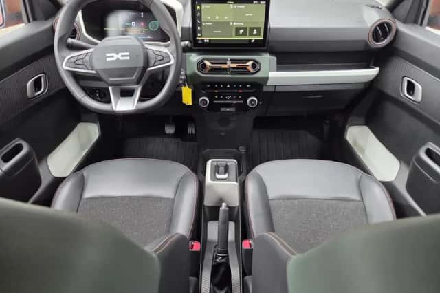 Dacia Spring (2024) thumbnail 2