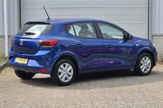 Dacia Sandero (2021) thumbnail 3