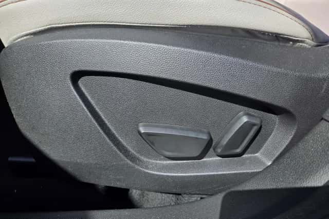 Renault Captur (2020) thumbnail 5