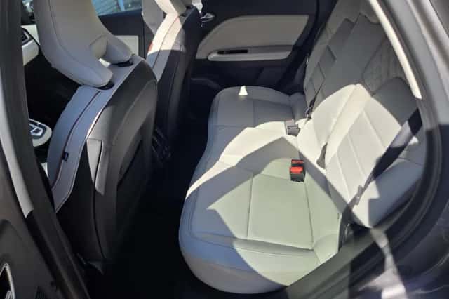 Renault Captur (2020) thumbnail 6