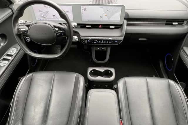 Hyundai Ioniq 5 (2023) thumbnail 2