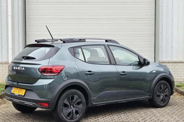 Dacia Sandero Stepway (2024) thumbnail 3