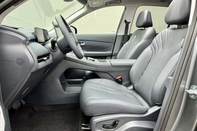Geely Starray EM-i (2026) thumbnail 6