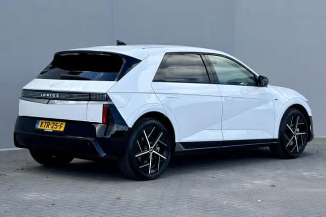 Hyundai Ioniq 5 (2025) thumbnail 3