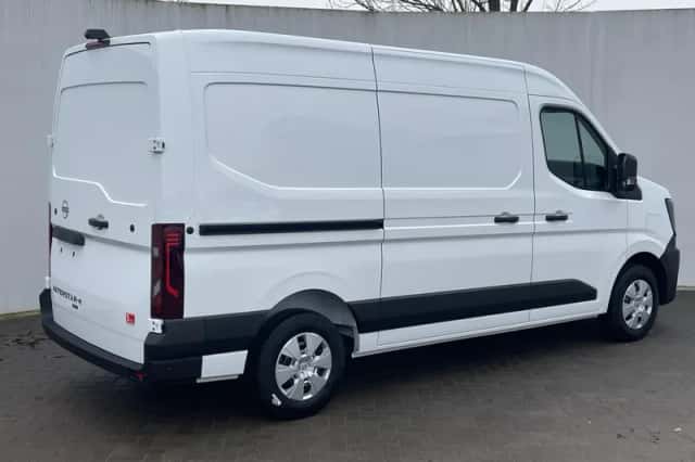 Nissan Interstar (2025) thumbnail 3