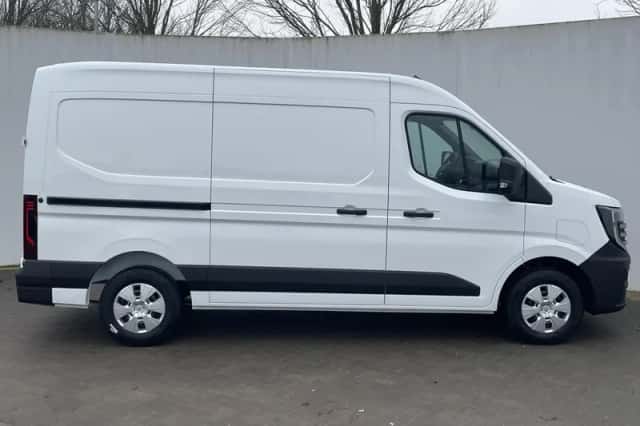 Nissan Interstar (2025) thumbnail 9