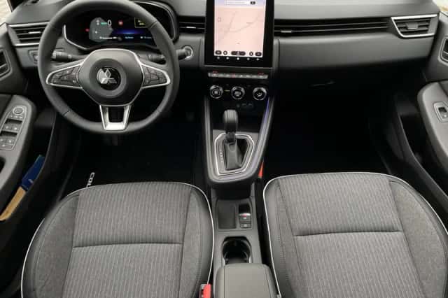 Mitsubishi Colt (2025) thumbnail 2