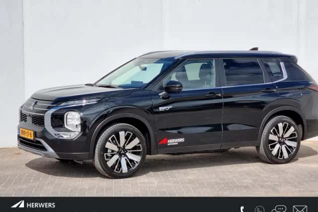 Mitsubishi Outlander (2025) thumbnail 1