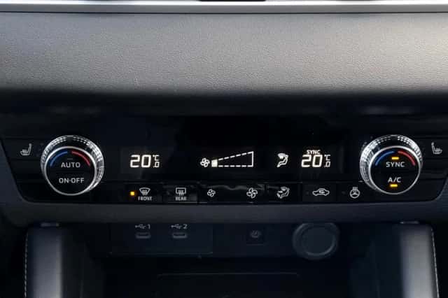 Mitsubishi Outlander (2025) thumbnail 12