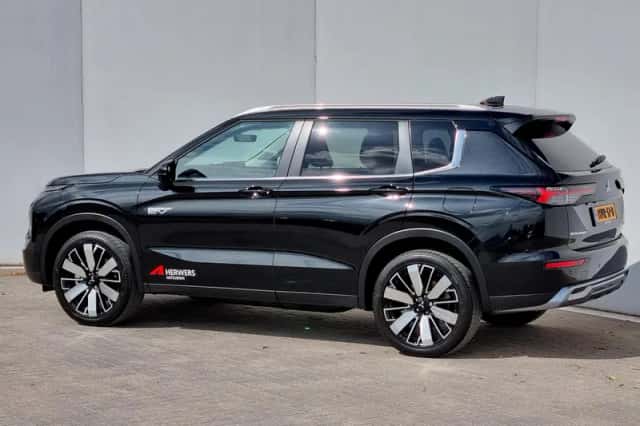 Mitsubishi Outlander (2025) thumbnail 16
