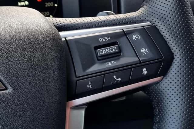 Mitsubishi Outlander (2025) thumbnail 4
