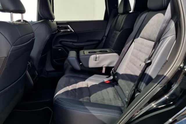 Mitsubishi Outlander (2025) thumbnail 7