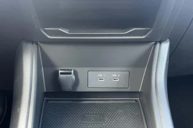 Mitsubishi ASX (2025) thumbnail 36