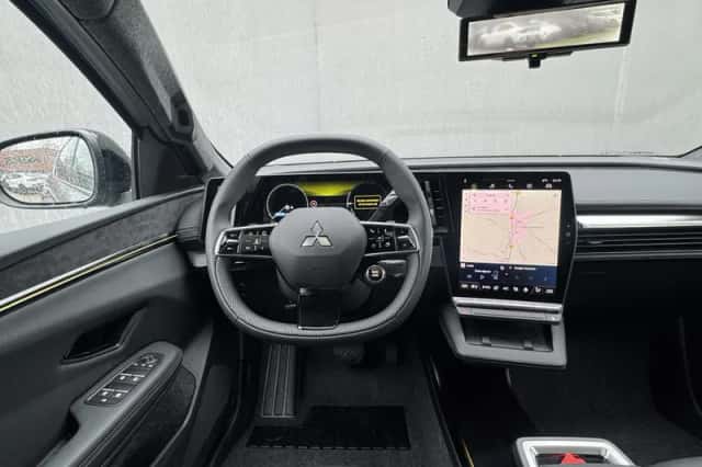 Mitsubishi Eclipse Cross (2025) thumbnail 16