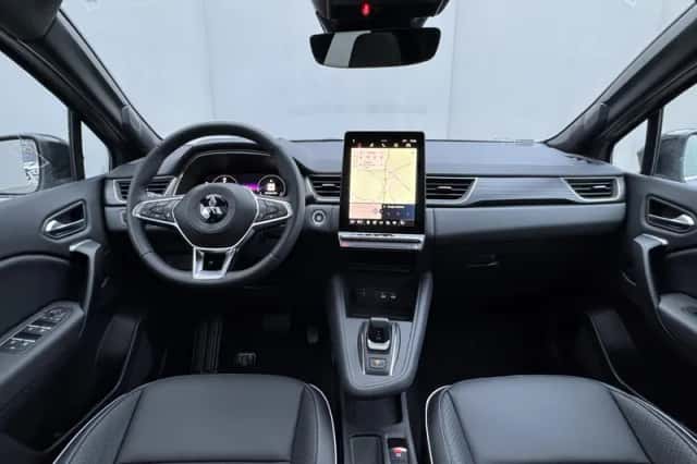 Mitsubishi Grandis (2025) thumbnail 2