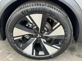 Mitsubishi Grandis (2025) thumbnail 3