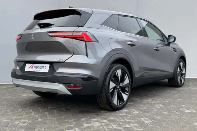Mitsubishi Grandis (2025) thumbnail 4