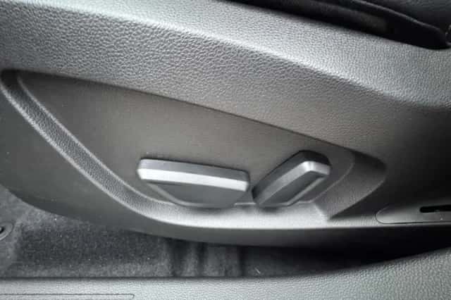 Mitsubishi Grandis (2025) thumbnail 7