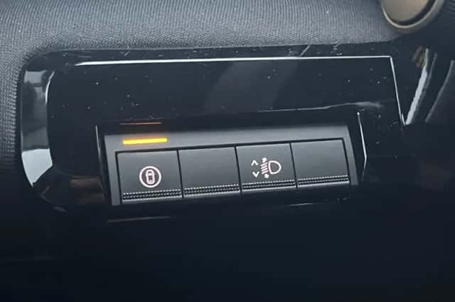 Nissan Micra (2025) thumbnail 13