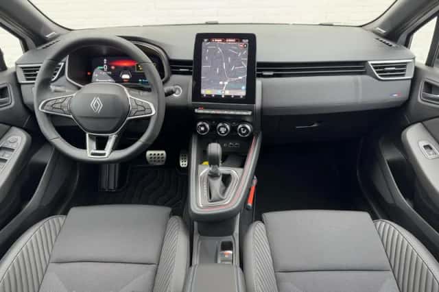 Renault Clio (2025) thumbnail 2