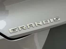 Mitsubishi Grandis (2026) thumbnail 4