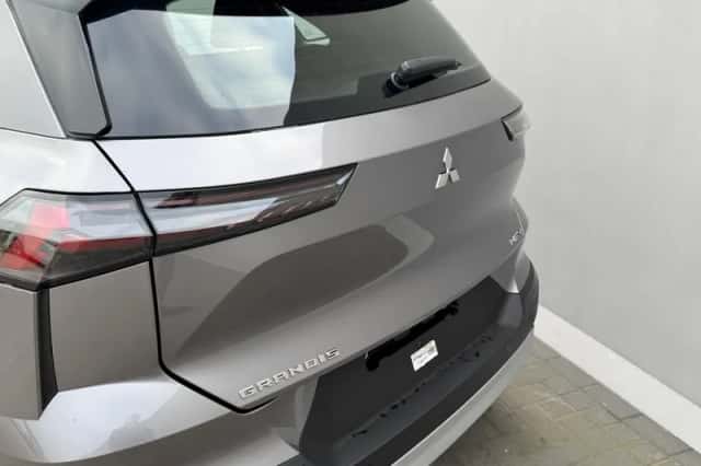 Mitsubishi Grandis (2026) thumbnail 42