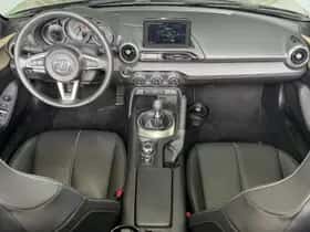 Mazda MX-5 (2023) thumbnail 4