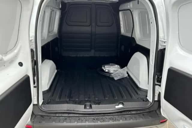 Nissan Townstar (2026) thumbnail 16