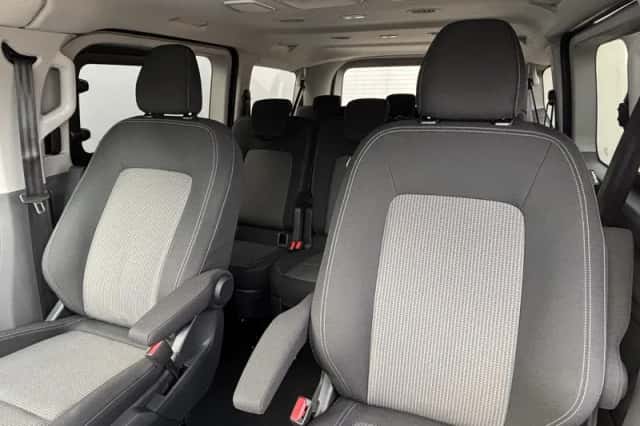 Volkswagen E-Transporter Caravelle (2025) thumbnail 11
