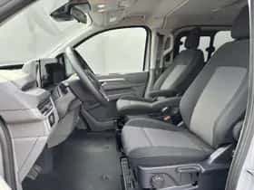 Volkswagen E-Transporter Caravelle (2025) thumbnail 12