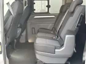 Volkswagen E-Transporter Caravelle (2025) thumbnail 12