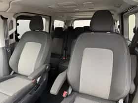 Volkswagen E-Transporter Caravelle (2025) thumbnail 14
