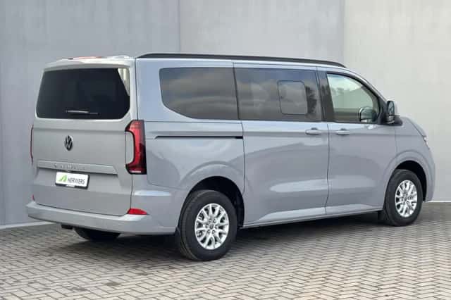 Volkswagen E-Transporter Caravelle (2025) thumbnail 3