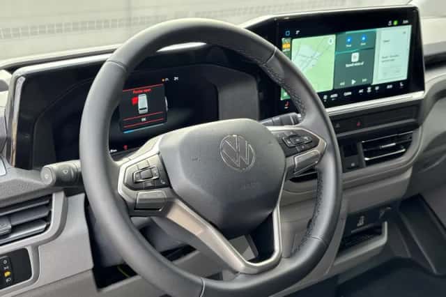 Volkswagen E-Transporter Caravelle (2025) thumbnail 21