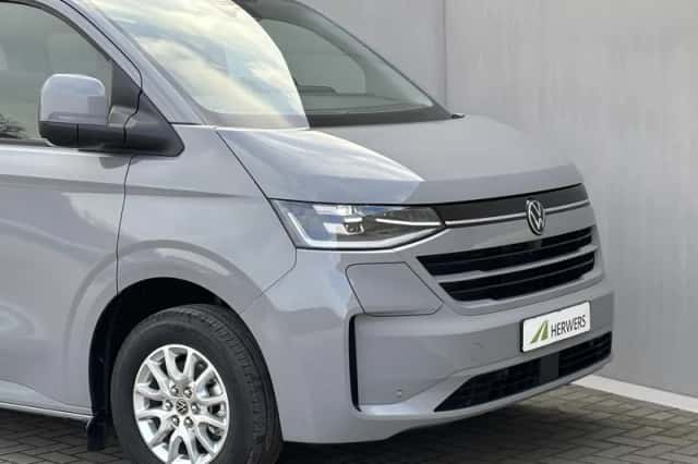 Volkswagen E-Transporter Caravelle (2025) thumbnail 28
