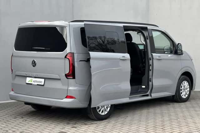 Volkswagen E-Transporter Caravelle (2025) thumbnail 4