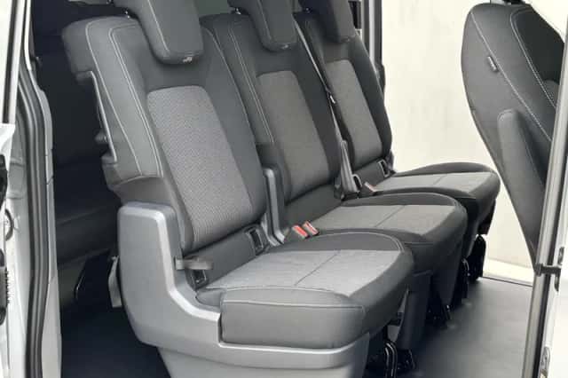 Volkswagen E-Transporter Caravelle (2025) thumbnail 38
