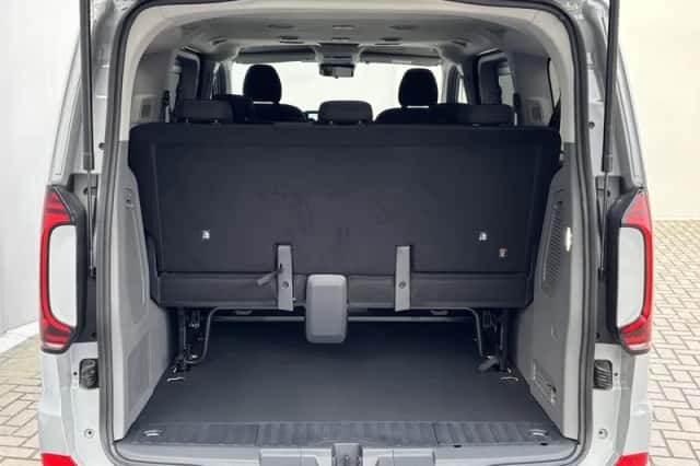 Volkswagen E-Transporter Caravelle (2025) thumbnail 43