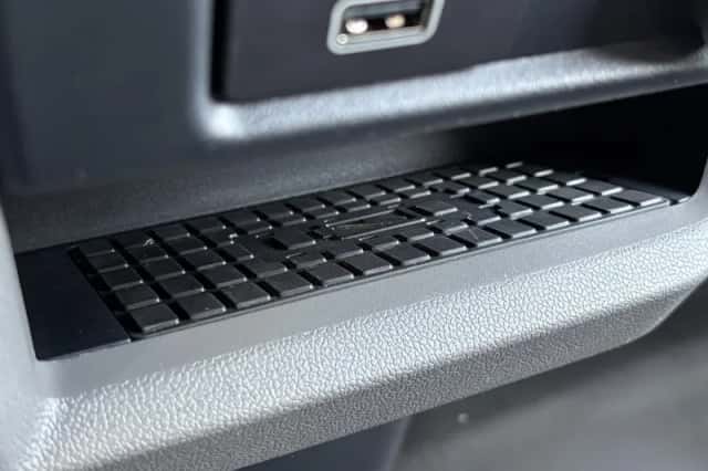 Volkswagen E-Transporter Caravelle (2025) thumbnail 60